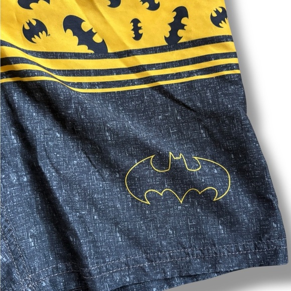 DC Comics Batman Boardshort Boys Swim Trunks UV50 size M - Picture 4 of 5